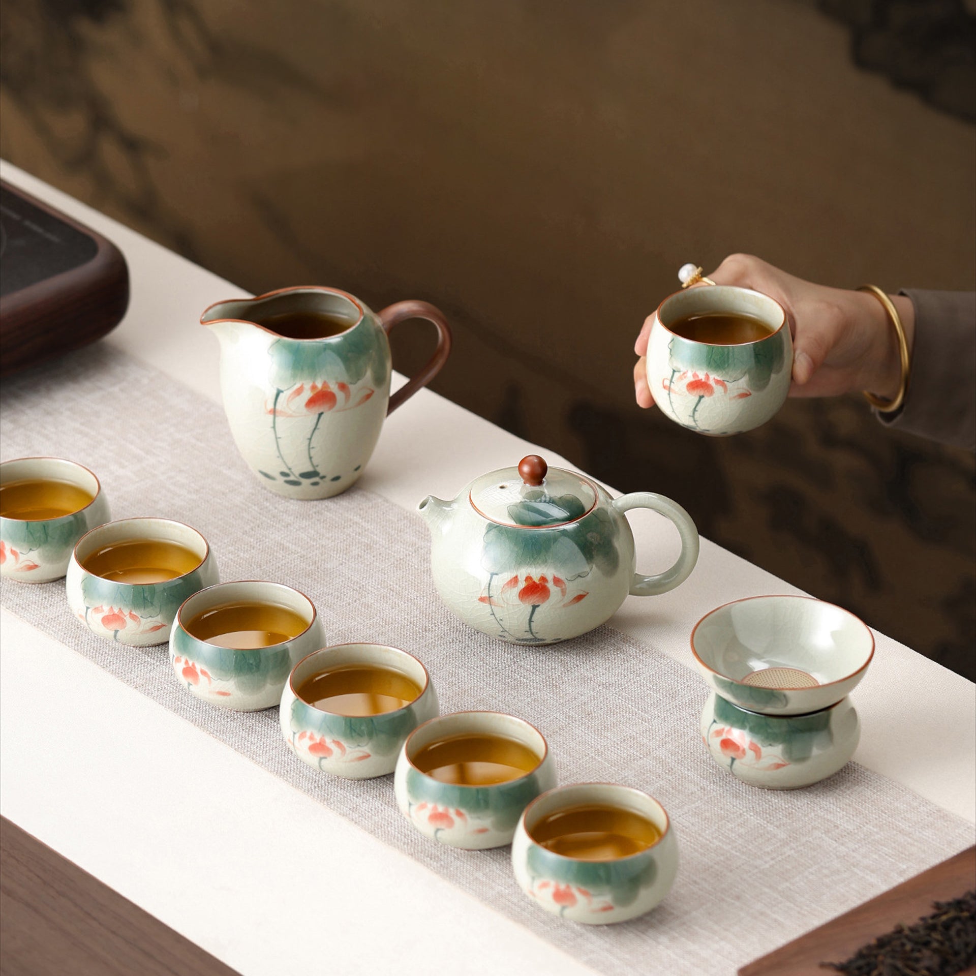 Hand-Painted-Style Lotus Gongfu Tea Set
