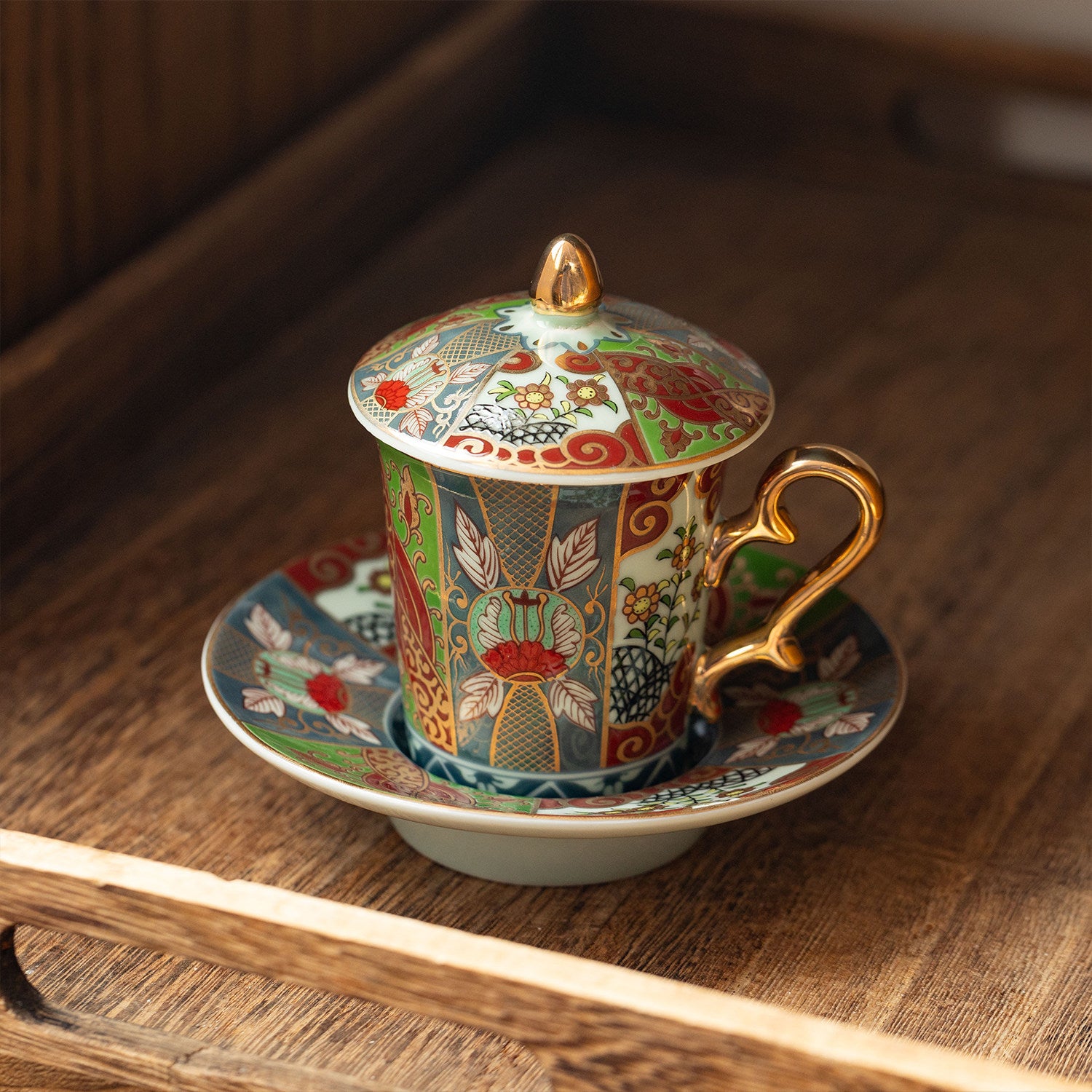 Hand-Painted Ceramic Gaiwan Tea Brewing Vessel