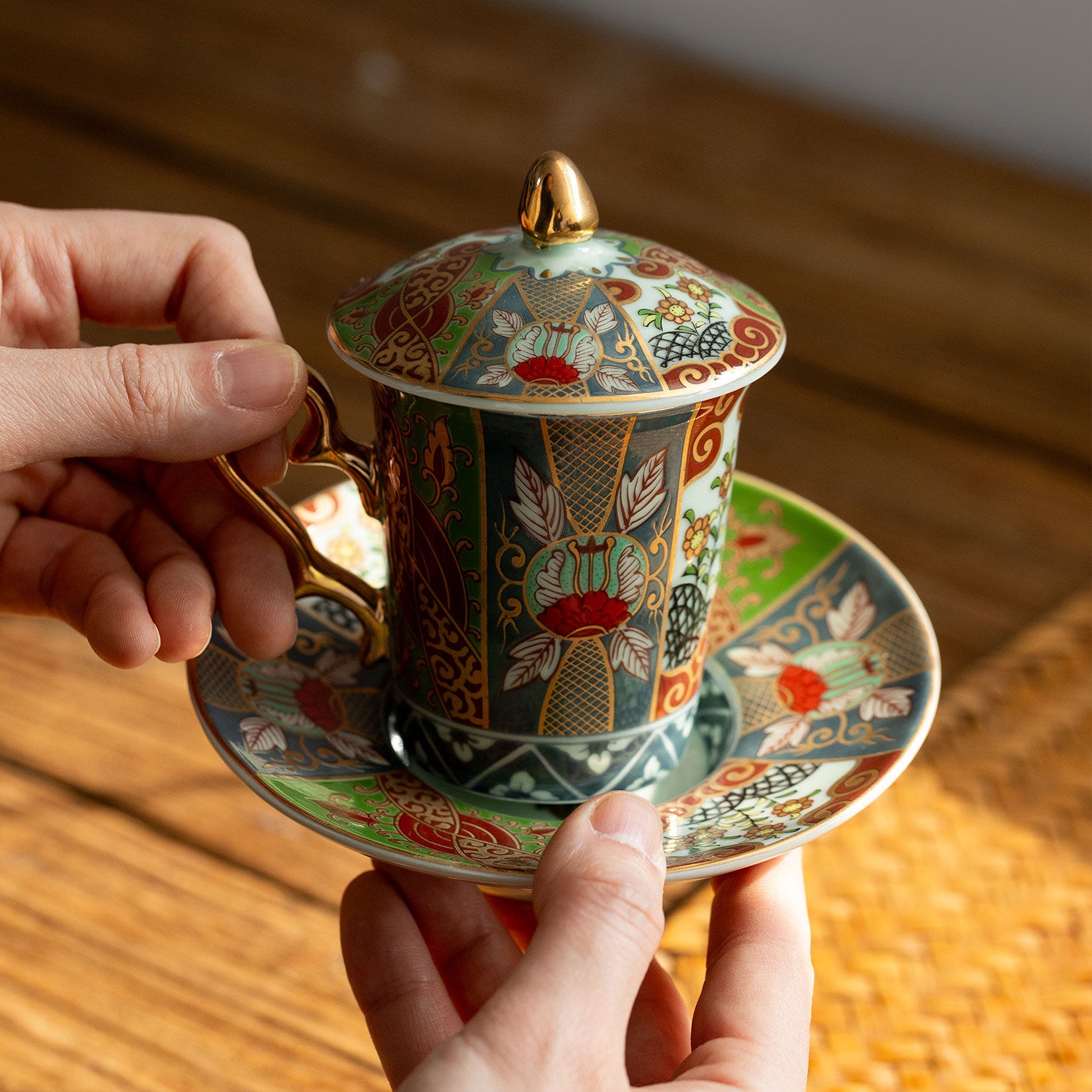 Hand-Painted Ceramic Gaiwan Tea Brewing Vessel