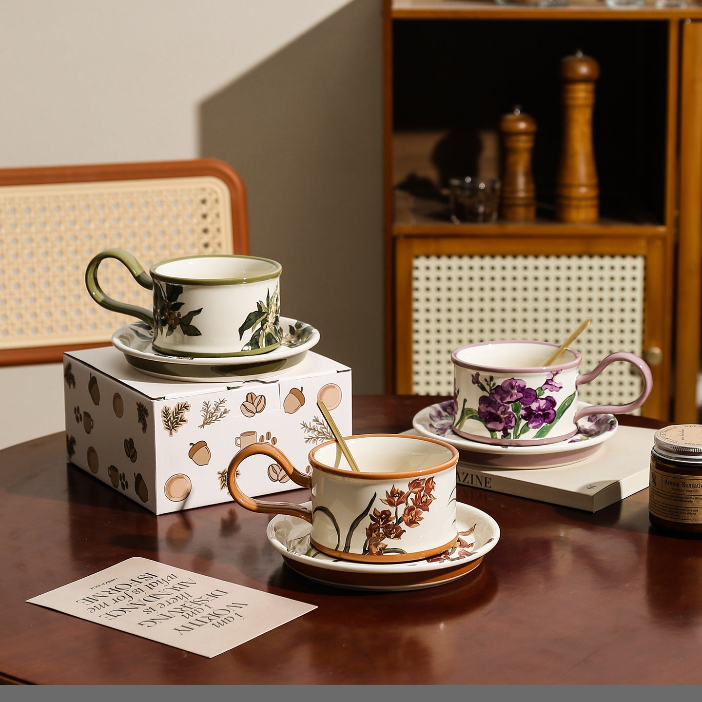 Japanese-Inspired Vintage Floral Ceramic Mug Set