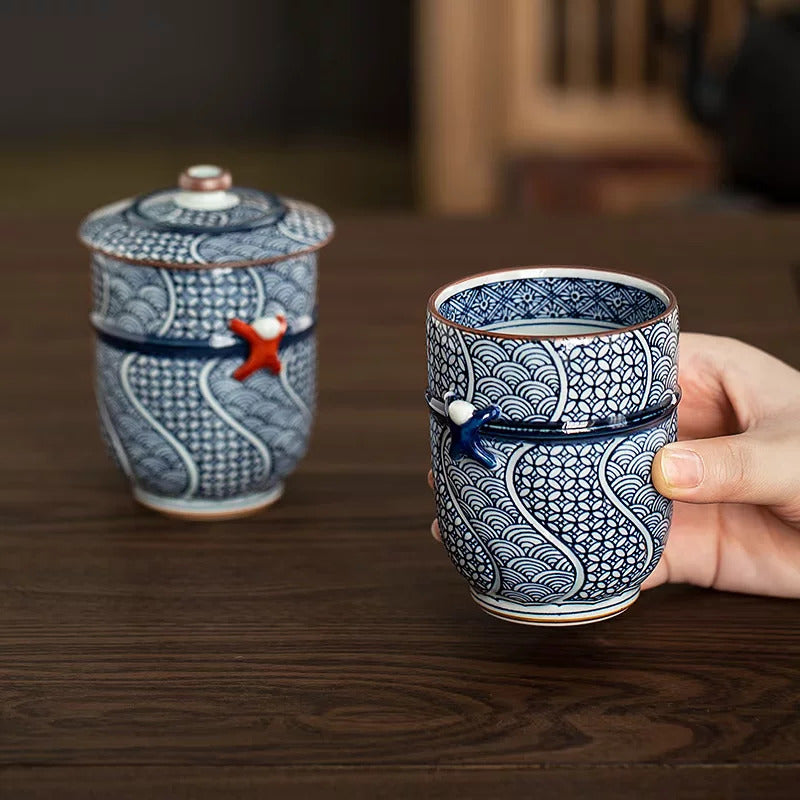 Japanese Arita-Yaki Lidded Porcelain Tea Cup