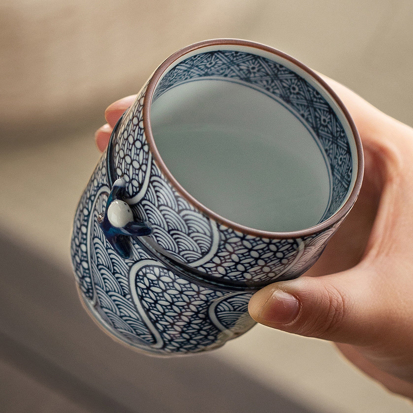 Japanese Arita-Yaki Lidded Porcelain Tea Cup